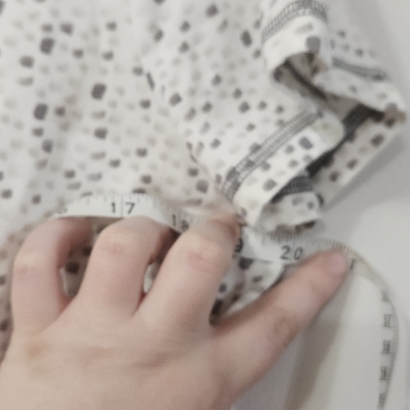 Weekends By Chicos Spotted Short Sleeve Tee! - Picture 4 of 5